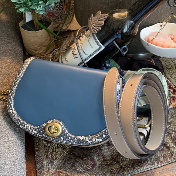 Authentic COACH 1941 turnlock refined calf/genuine snakeskin Flap crosb/Beltbag - Picture 4 of 16